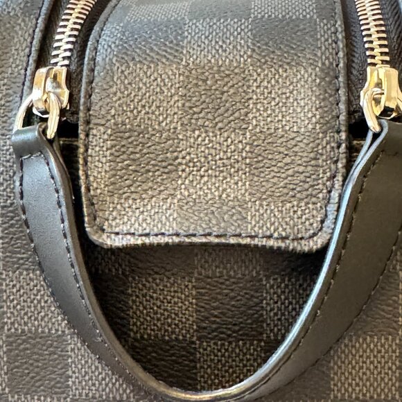 Louis Vuitton Dopp Kit Toilet Pouch in Damier Graphite Canvas - Picture 7 of 10